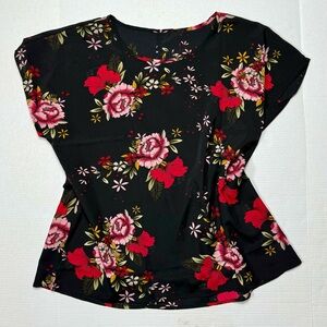 LAST CHANCE Lightweight dolman sleeved floral blouse